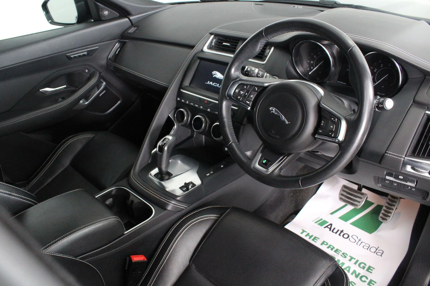 Used Jaguar E-Pace for sale - 76997894: Photo 3