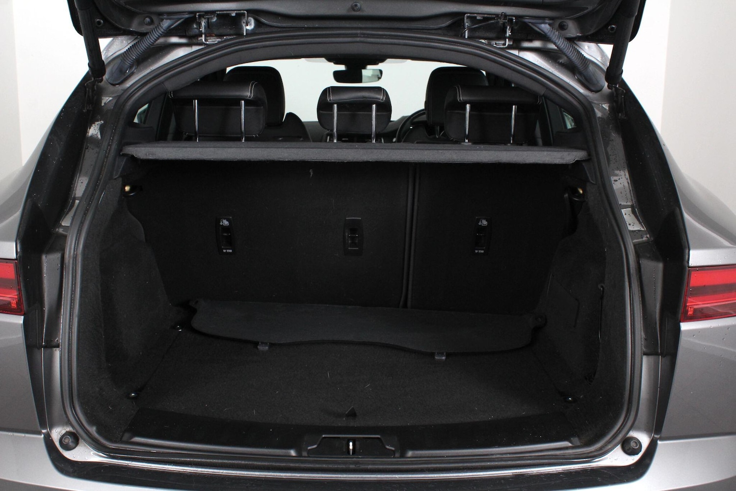 Used Jaguar E-Pace for sale - 76997894: Photo 75