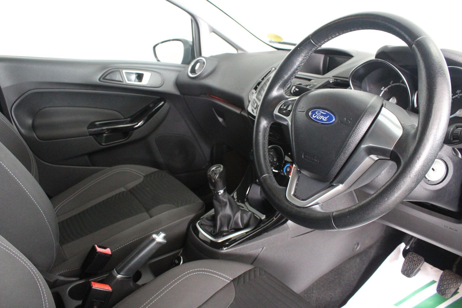 Used Ford Fiesta 2016 for sale - 76992491: Photo 3