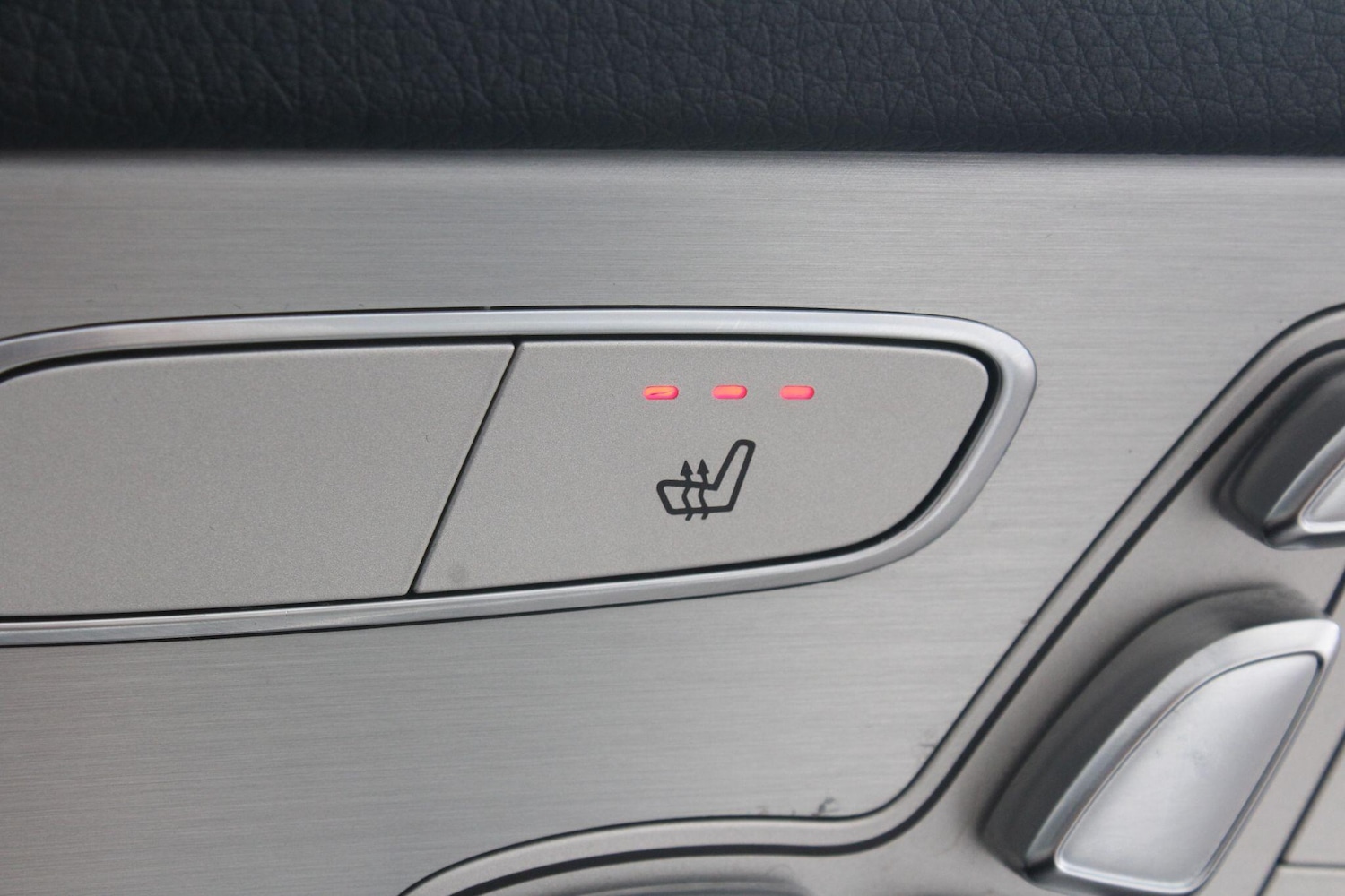 Used Mercedes-Benz GLC for sale - 76993106: Photo 38