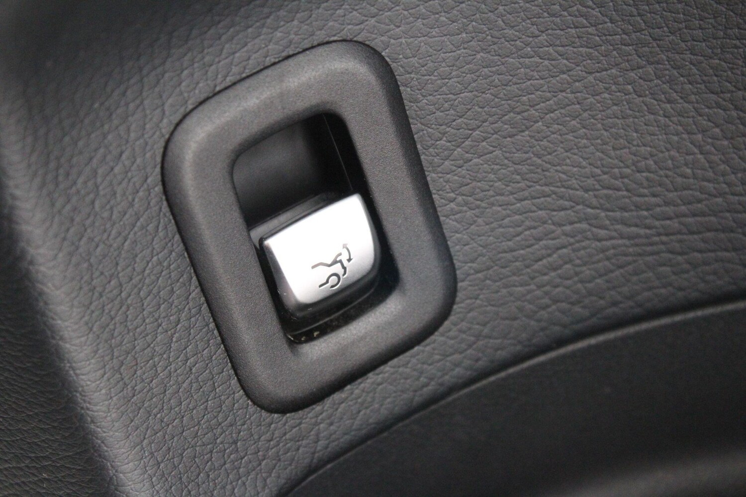 Used Mercedes-Benz GLC for sale - 76993106: Photo 56