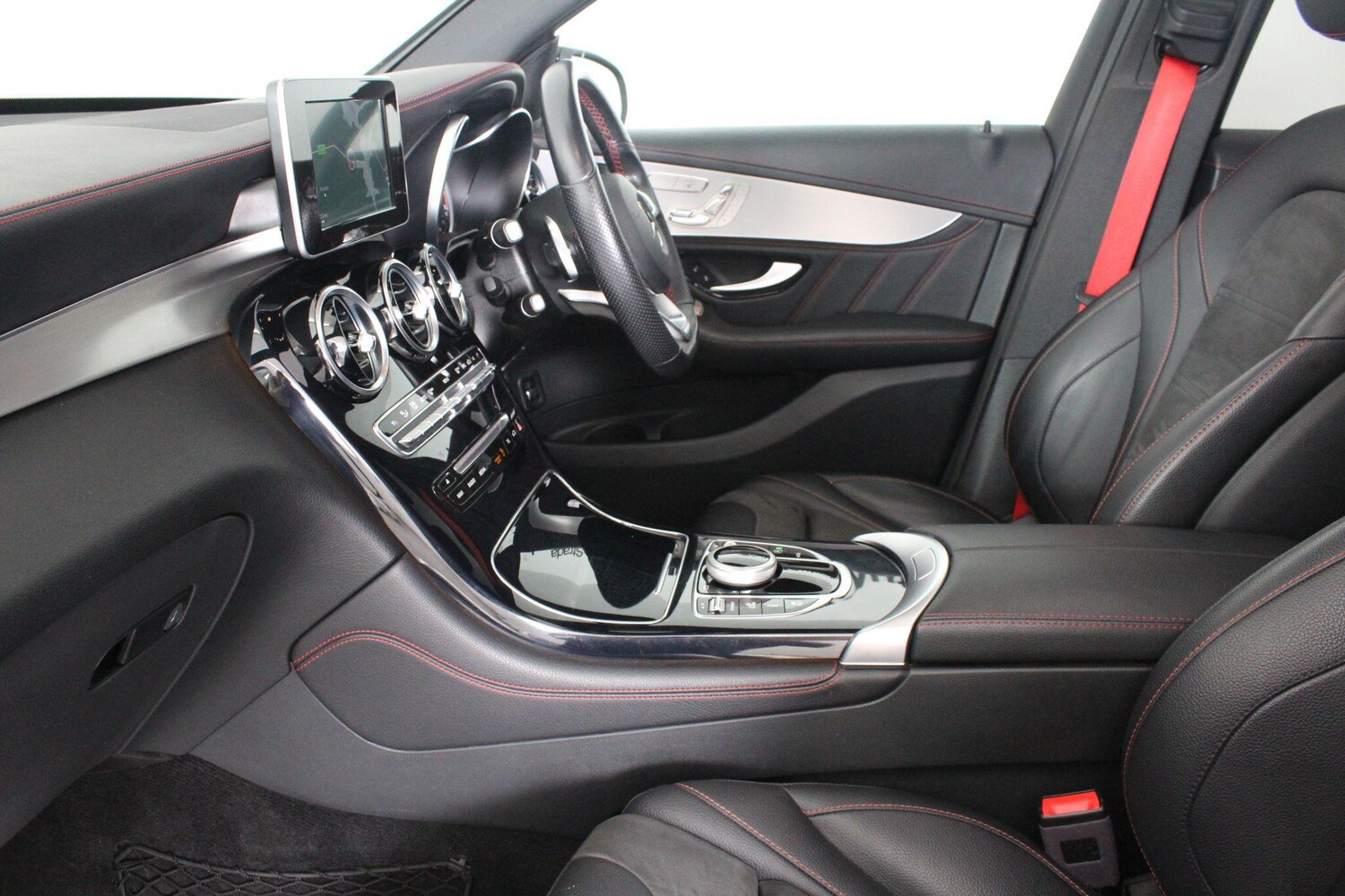 Used Mercedes-Benz GLC for sale - 76993106: Photo 63