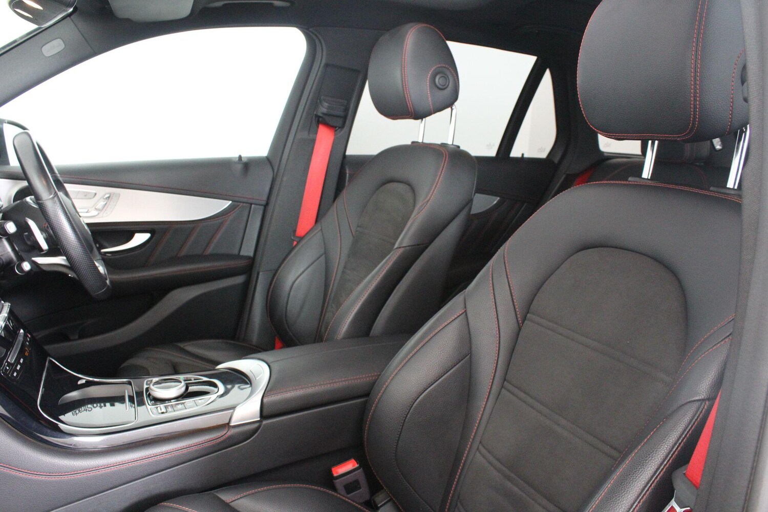 Used Mercedes-Benz GLC for sale - 76993106: Photo 64