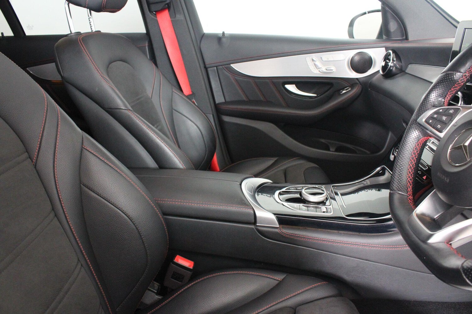 Used Mercedes-Benz GLC for sale - 76993106: Photo 67