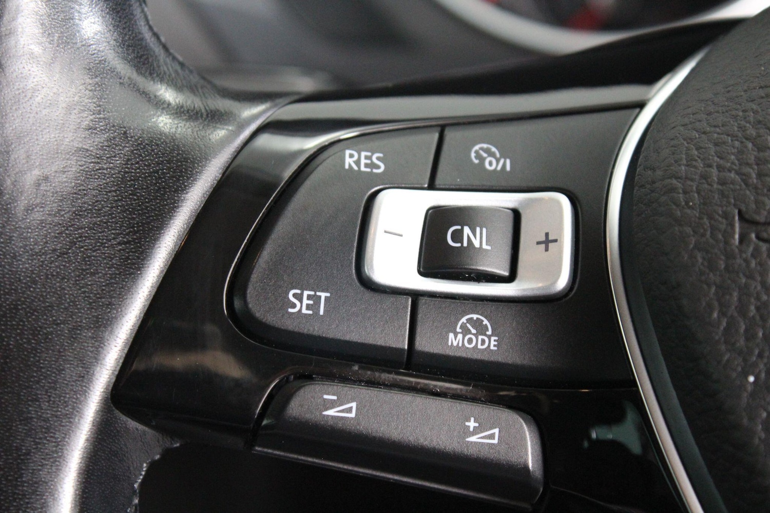 Used Volkswagen Tiguan for sale - 76997569: Photo 26