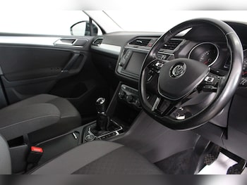 Used Volkswagen Tiguan 2016 for sale - 76997569: Photo