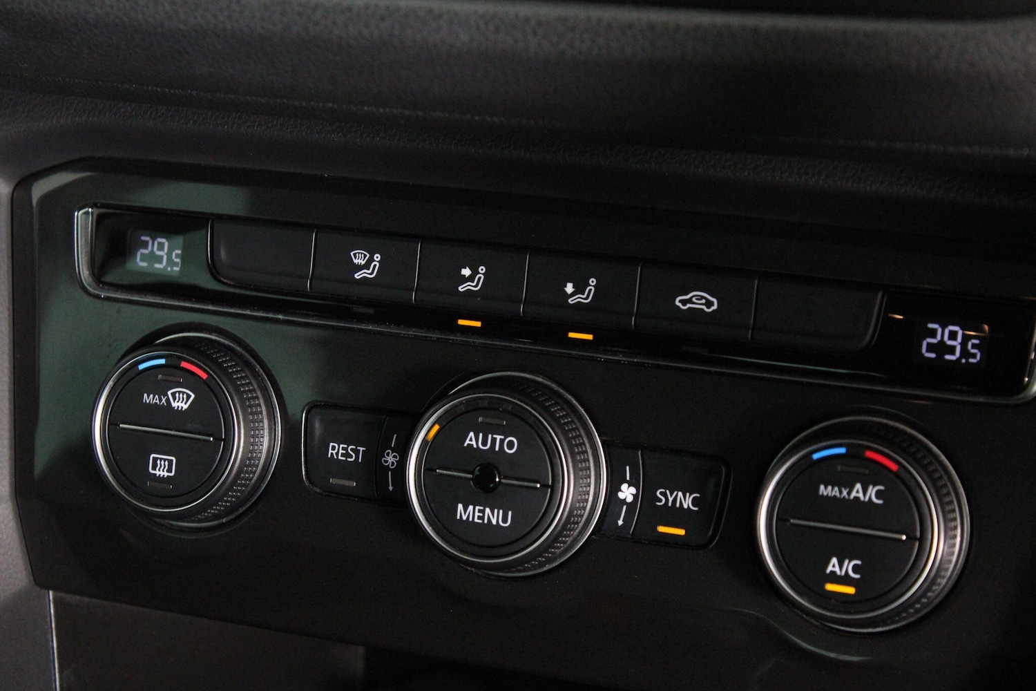 Used Volkswagen Tiguan for sale - 76997569: Photo 44