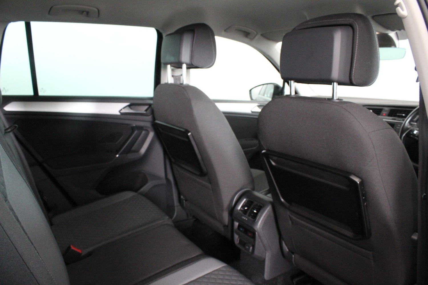 Used Volkswagen Tiguan for sale - 76997569: Photo 62