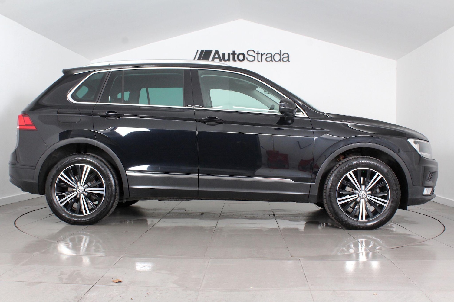 Used Volkswagen Tiguan for sale - 76997569: Photo 7