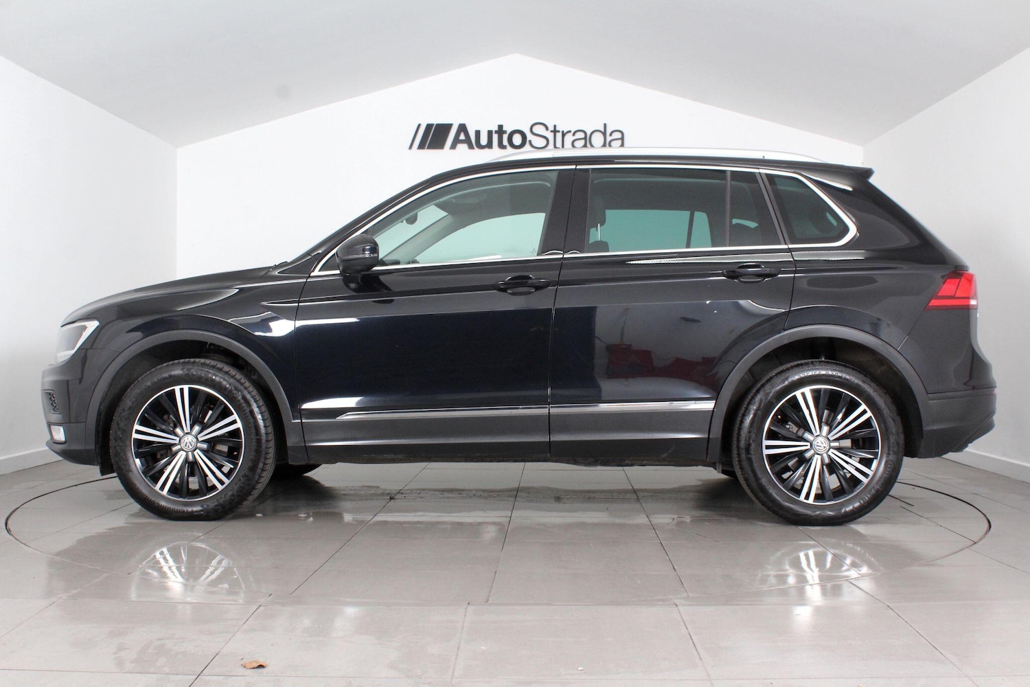 Used Volkswagen Tiguan for sale - 76997569: Photo 9
