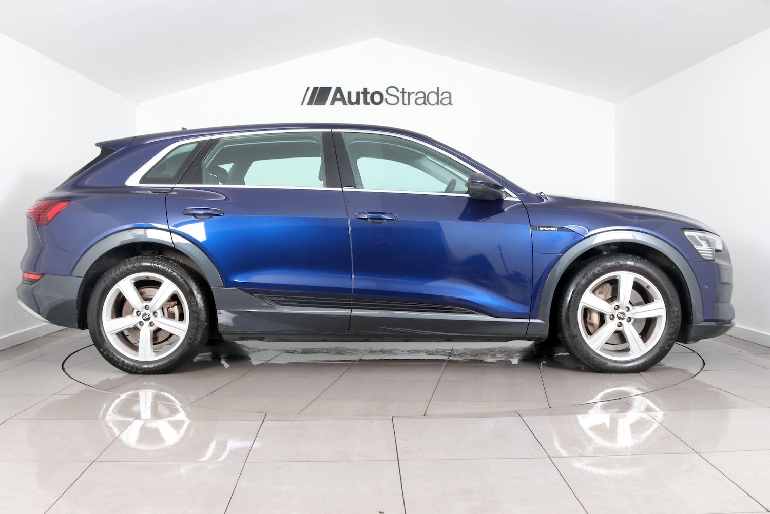 Used Audi e-tron 2022 for sale - 77537865: Photo 6