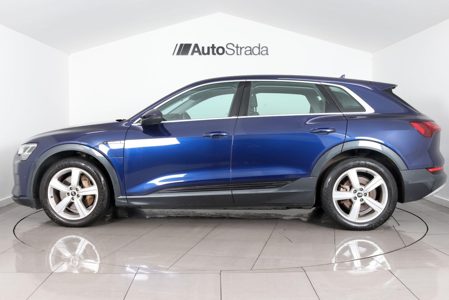 Used Audi e-tron 2022 for sale - 77537865: Photo 7