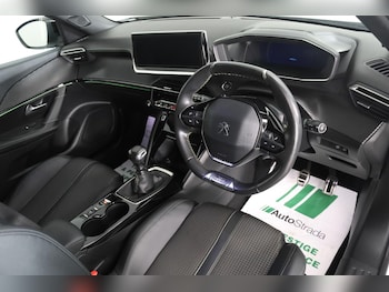 Used Peugeot 2008 2020 for sale - 78136132: Photo