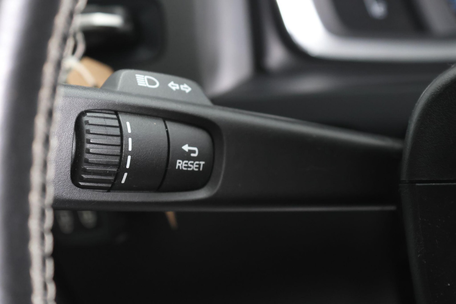 Used Volvo V60 for sale - 77705173: Photo 24