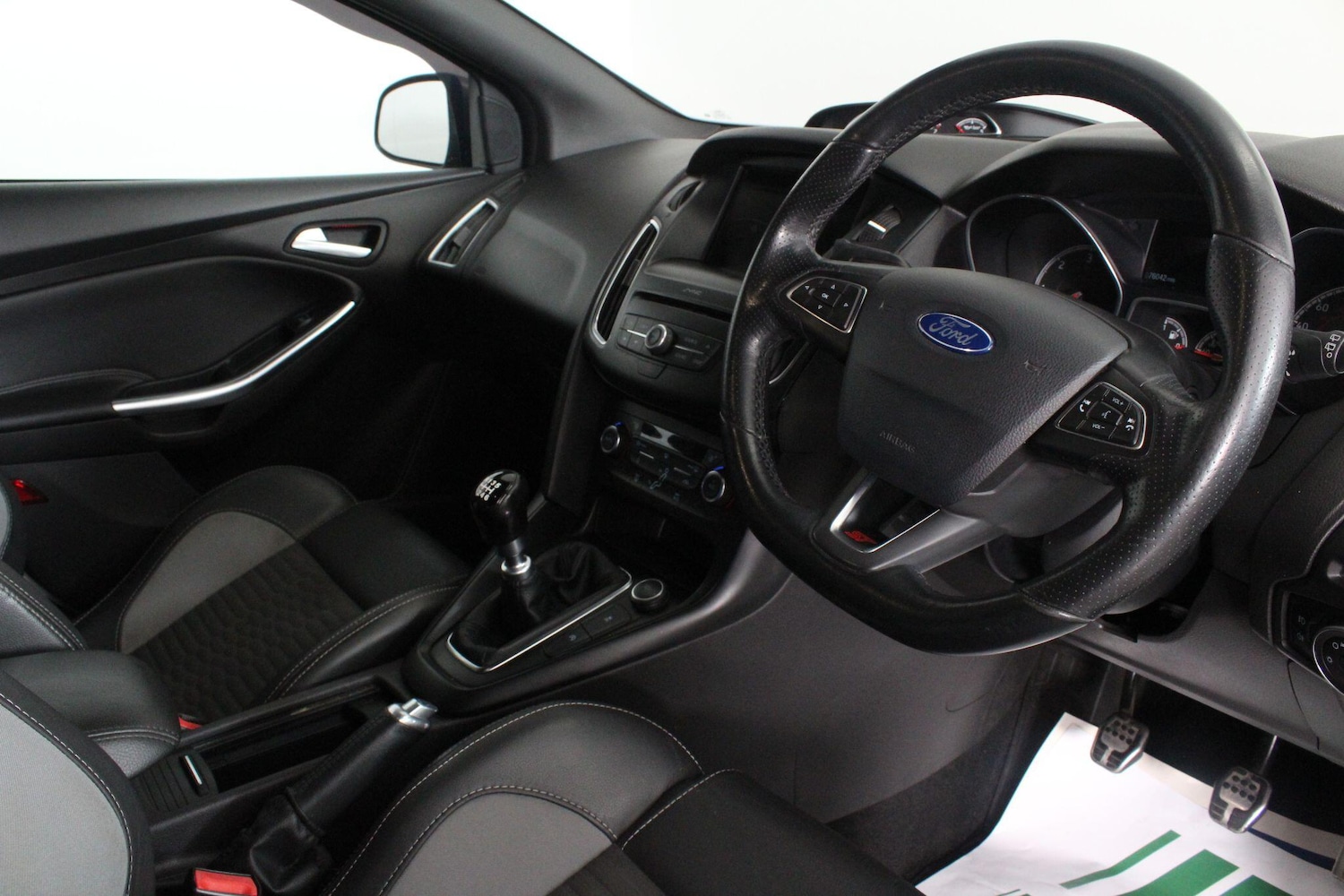 Used Ford Focus 2016 for sale - 76989419: Photo 3