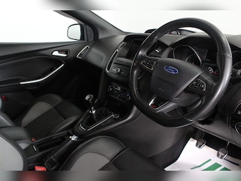 Used Ford Focus 2016 for sale - 76989419: Photo