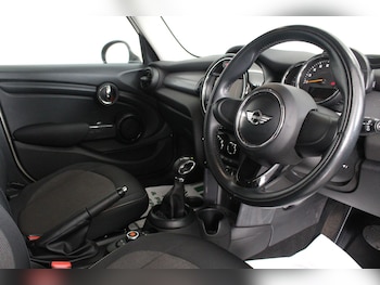 Used MINI Hatch 2016 for sale - 76990715: Photo