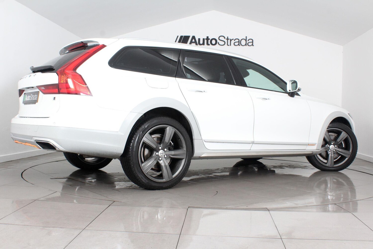 Used Volvo V90 Cross Country for sale - 76996455: Photo 13
