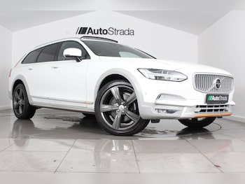 Used Volvo V90 Cross Country 2018 for sale - 76996455: Photo