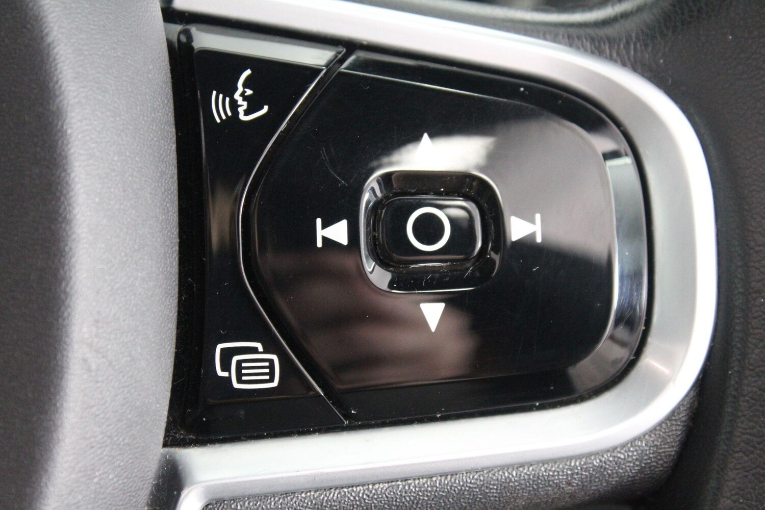 Used Volvo V90 Cross Country for sale - 76996455: Photo 28