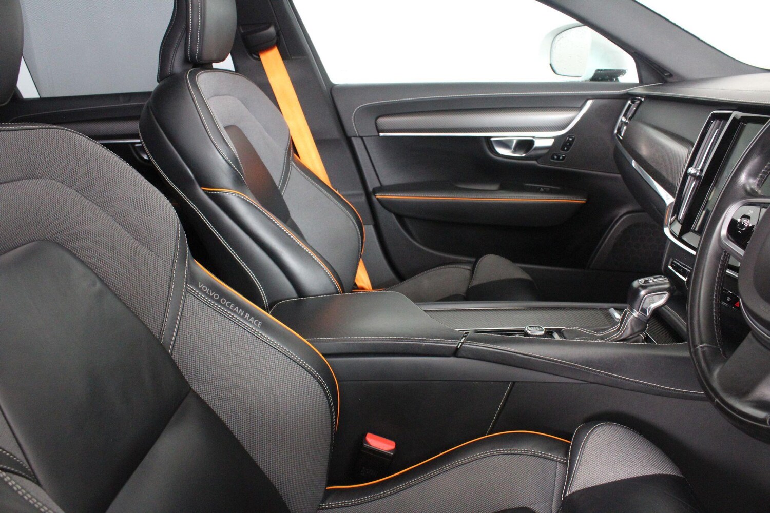 Used Volvo V90 Cross Country for sale - 76996455: Photo 67