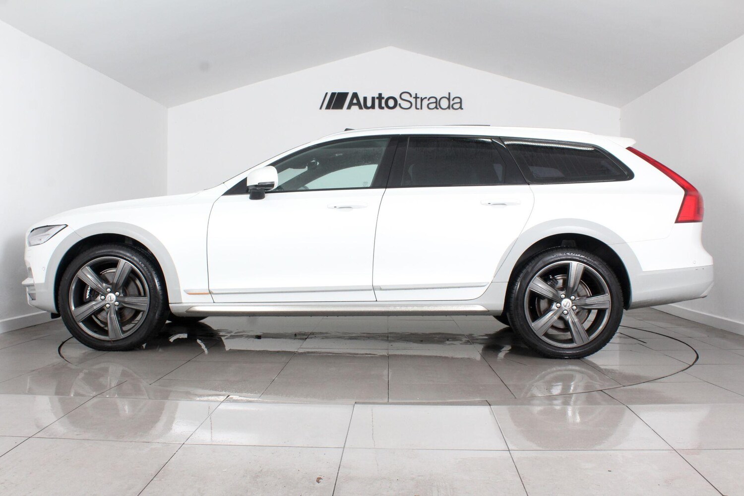 Used Volvo V90 Cross Country for sale - 76996455: Photo 8