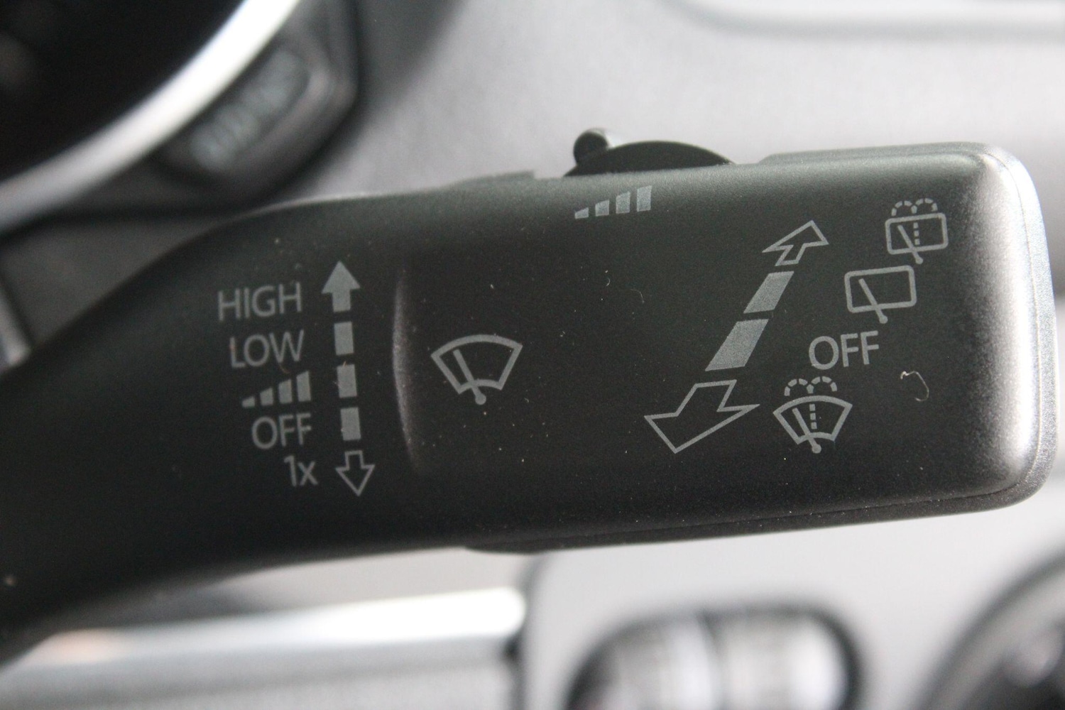 Used Volkswagen Golf 2010 for sale - 76991048: Photo 23