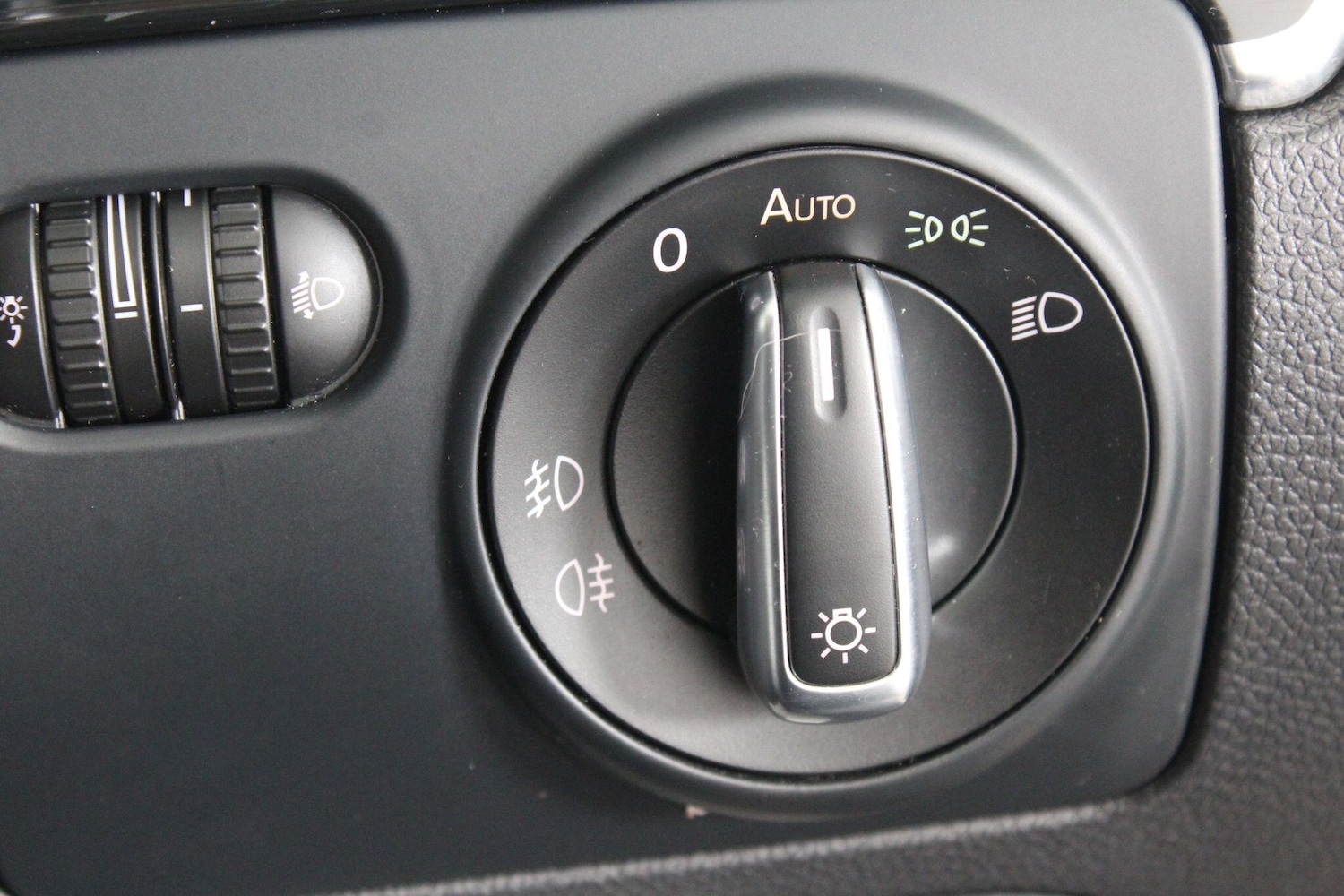 Used Volkswagen Golf 2010 for sale - 76991048: Photo 33