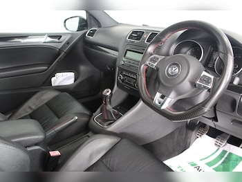 Used Volkswagen Golf 2010 for sale - 76991048: Photo