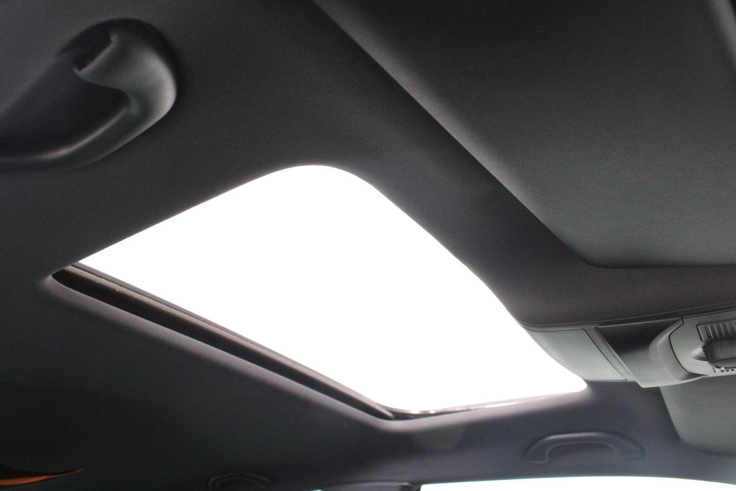 Used Volkswagen Golf 2010 for sale - 76991048: Photo 4