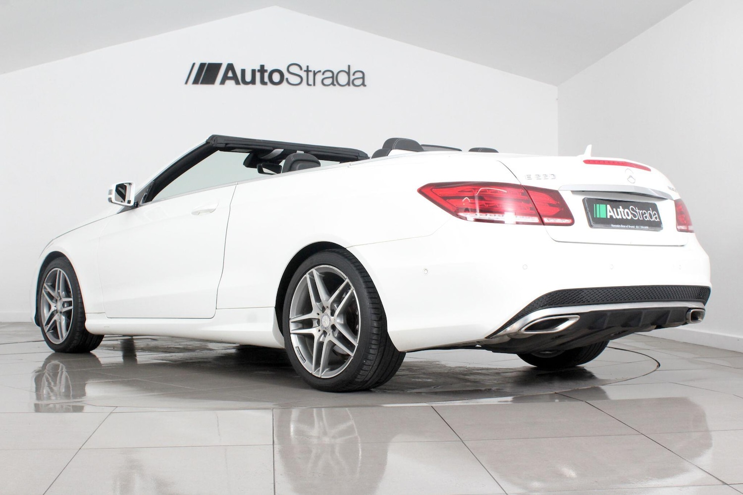 Used Mercedes-Benz E Class 2015 for sale - 76990852: Photo 20