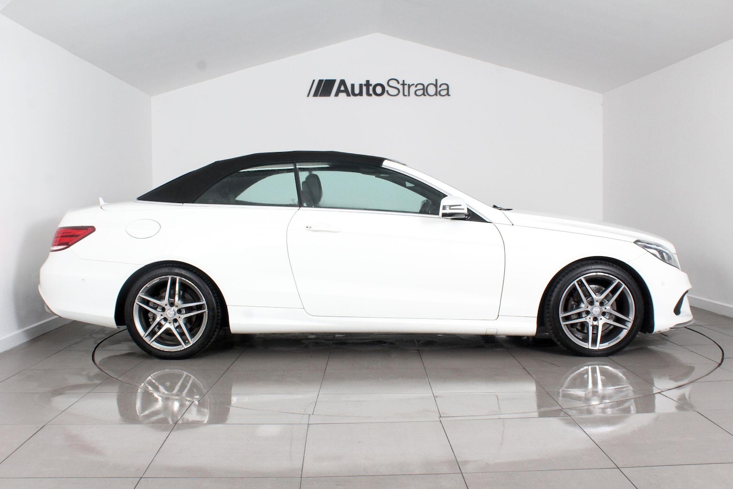 Used Mercedes-Benz E Class 2015 for sale - 76990852: Photo 24