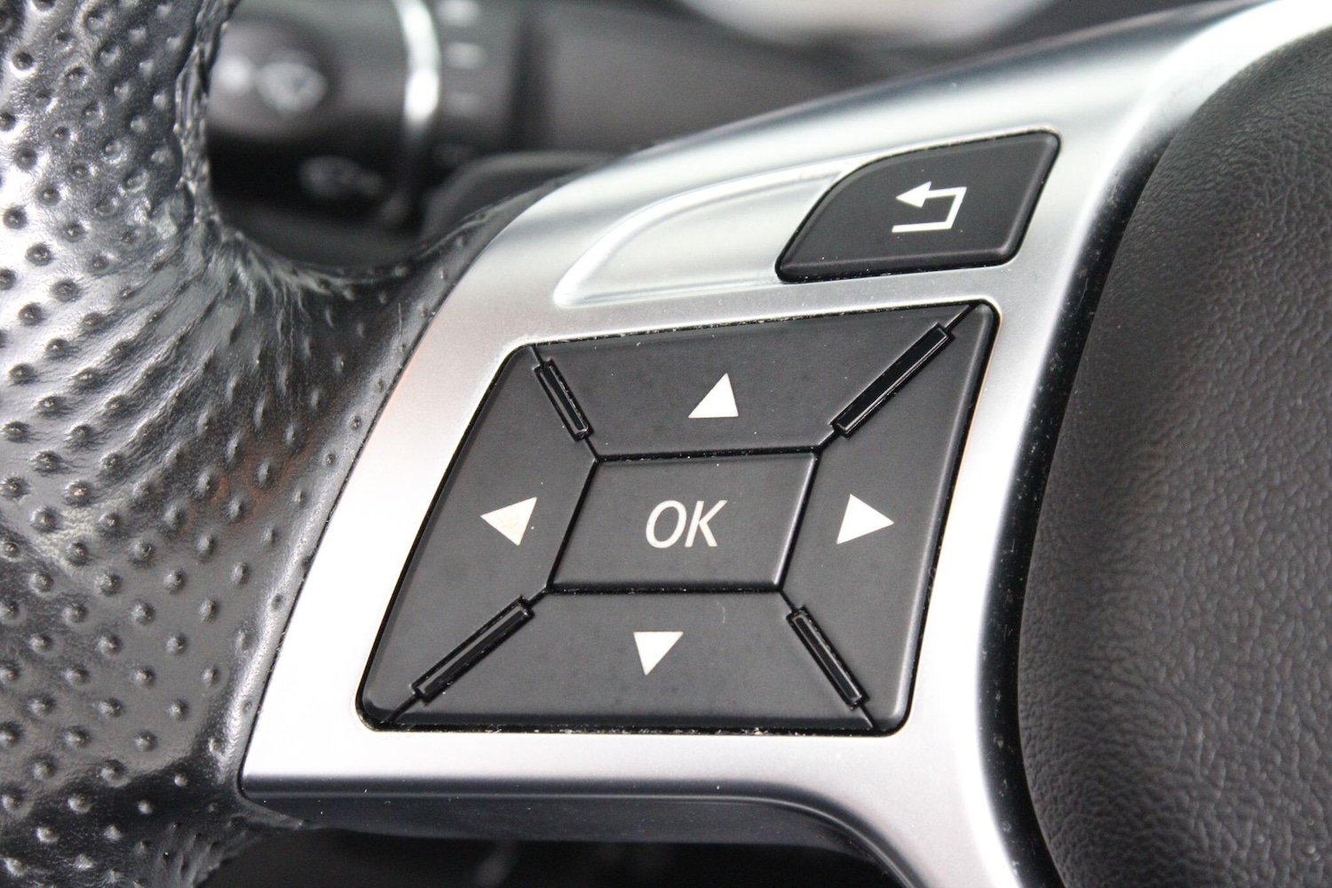 Used Mercedes-Benz E Class 2015 for sale - 76990852: Photo 34