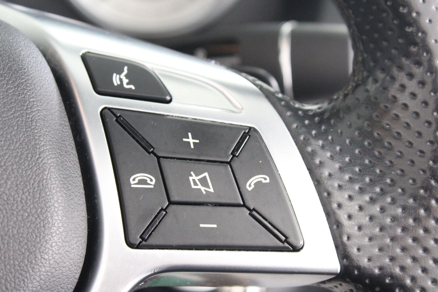 Used Mercedes-Benz E Class 2015 for sale - 76990852: Photo 36