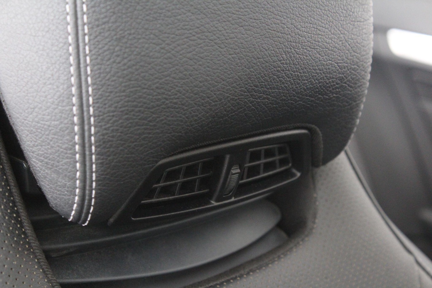 Used Mercedes-Benz E Class 2015 for sale - 76990852: Photo 51