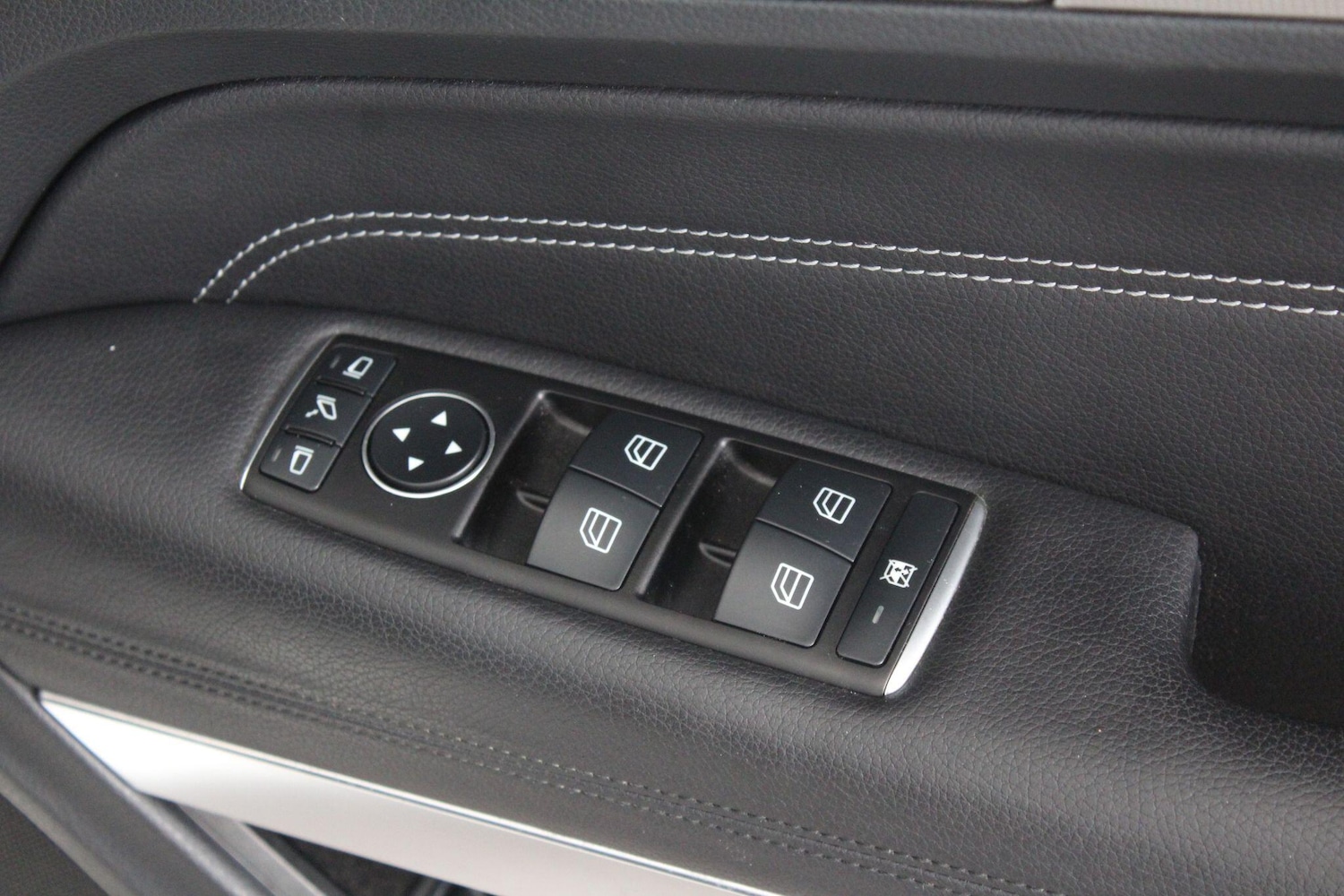 Used Mercedes-Benz E Class 2015 for sale - 76990852: Photo 52