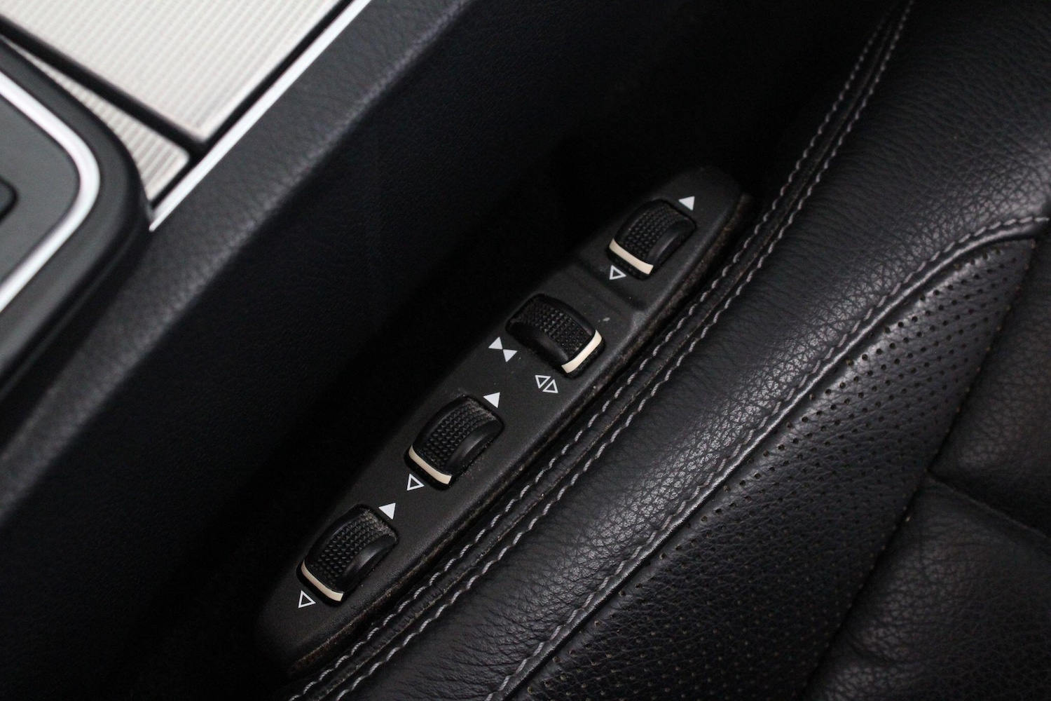 Used Mercedes-Benz E Class 2015 for sale - 76990852: Photo 54