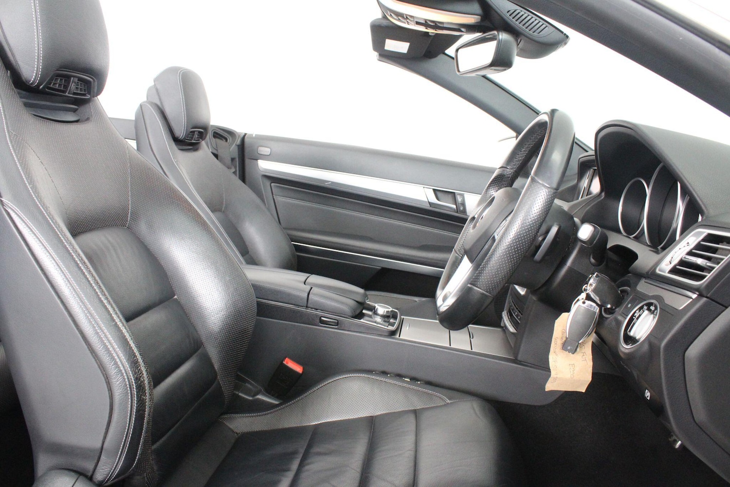 Used Mercedes-Benz E Class 2015 for sale - 76990852: Photo 64