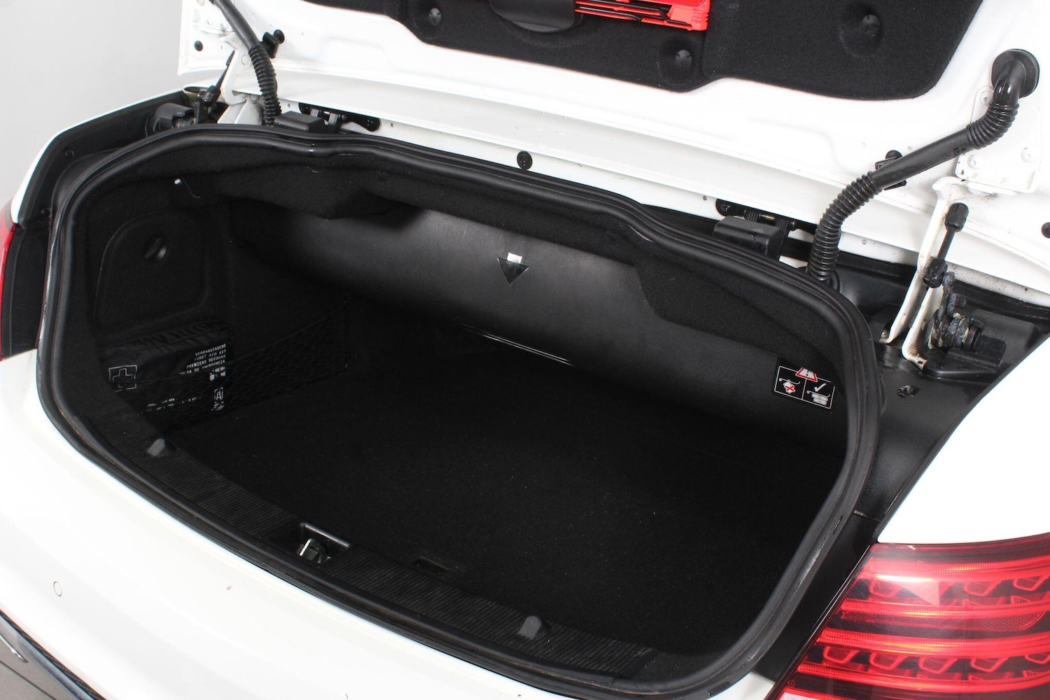 Used Mercedes-Benz E Class 2015 for sale - 76990852: Photo 74