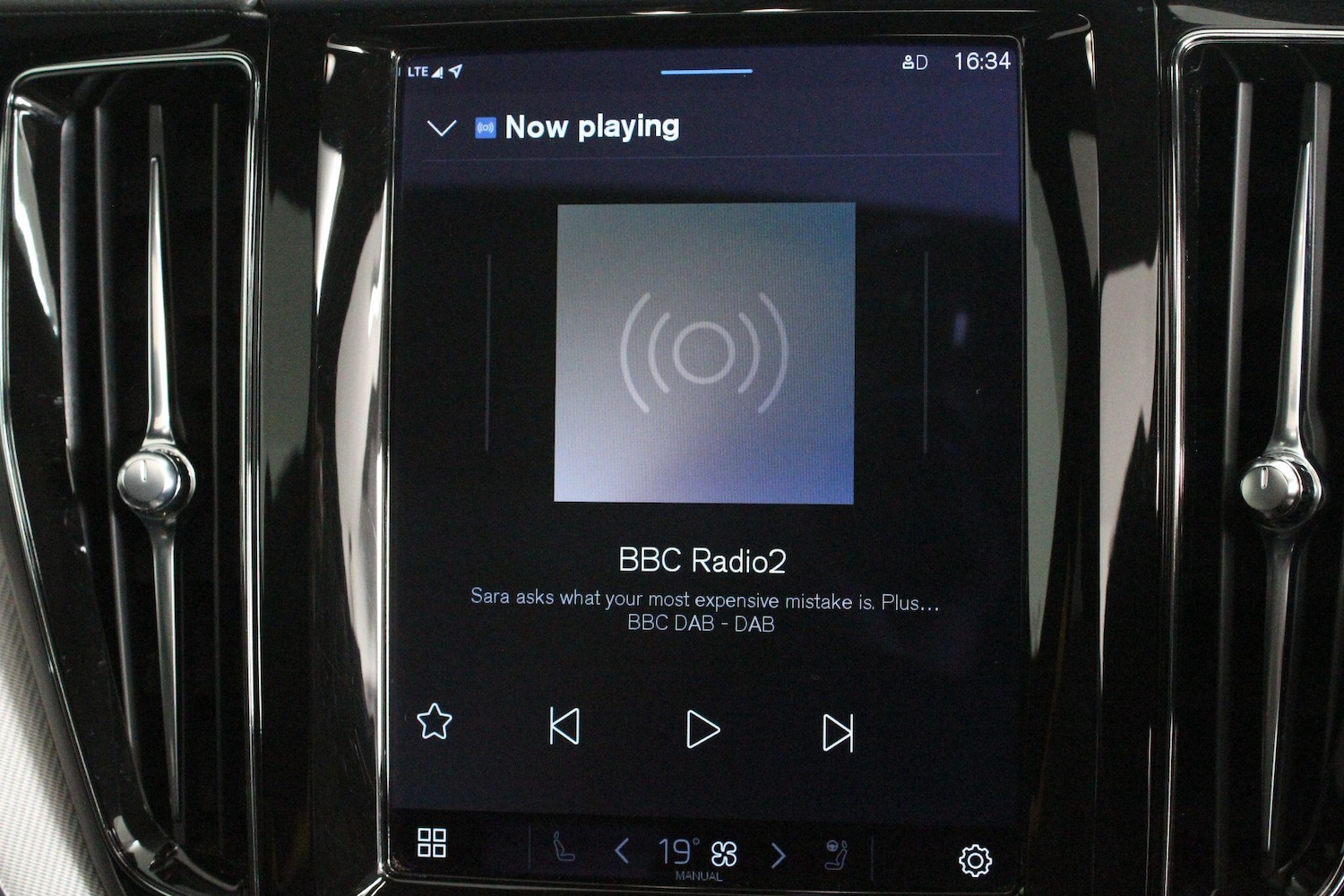 Used Volvo XC60 for sale - 76992540: Photo 34