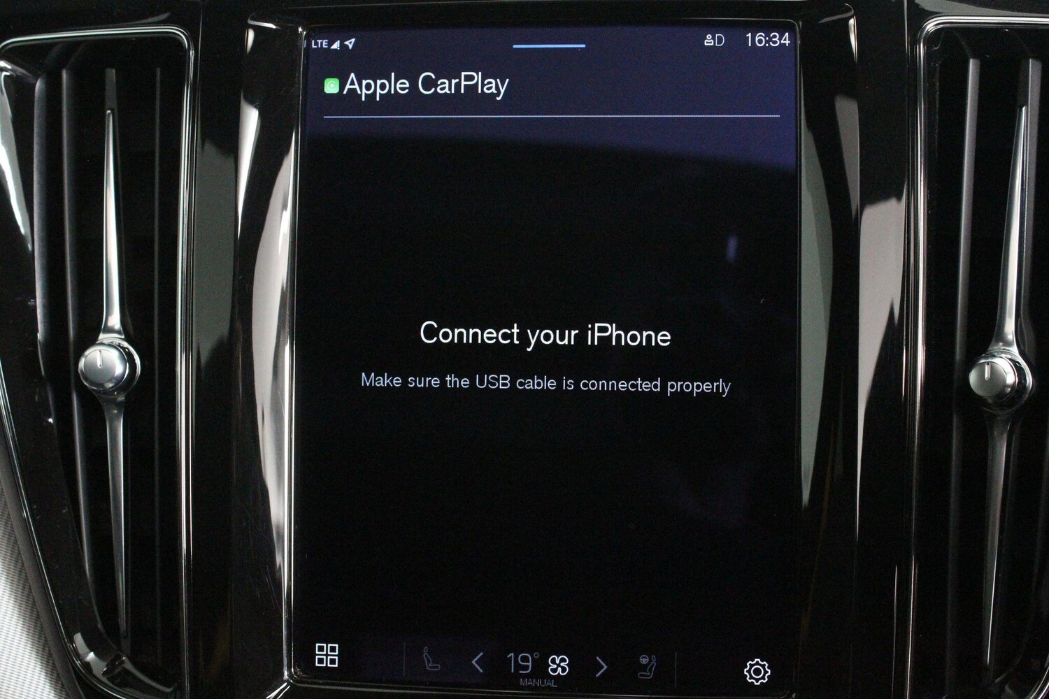 Used Volvo XC60 for sale - 76992540: Photo 36