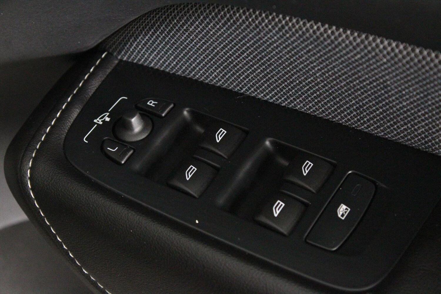 Used Volvo XC60 for sale - 76992540: Photo 49