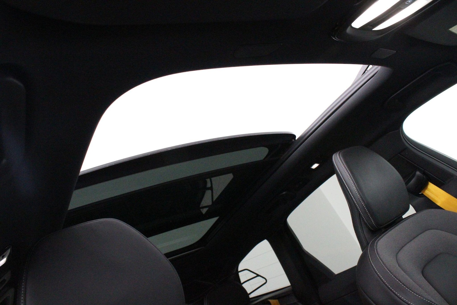 Used Volvo XC60 for sale - 76992540: Photo 5