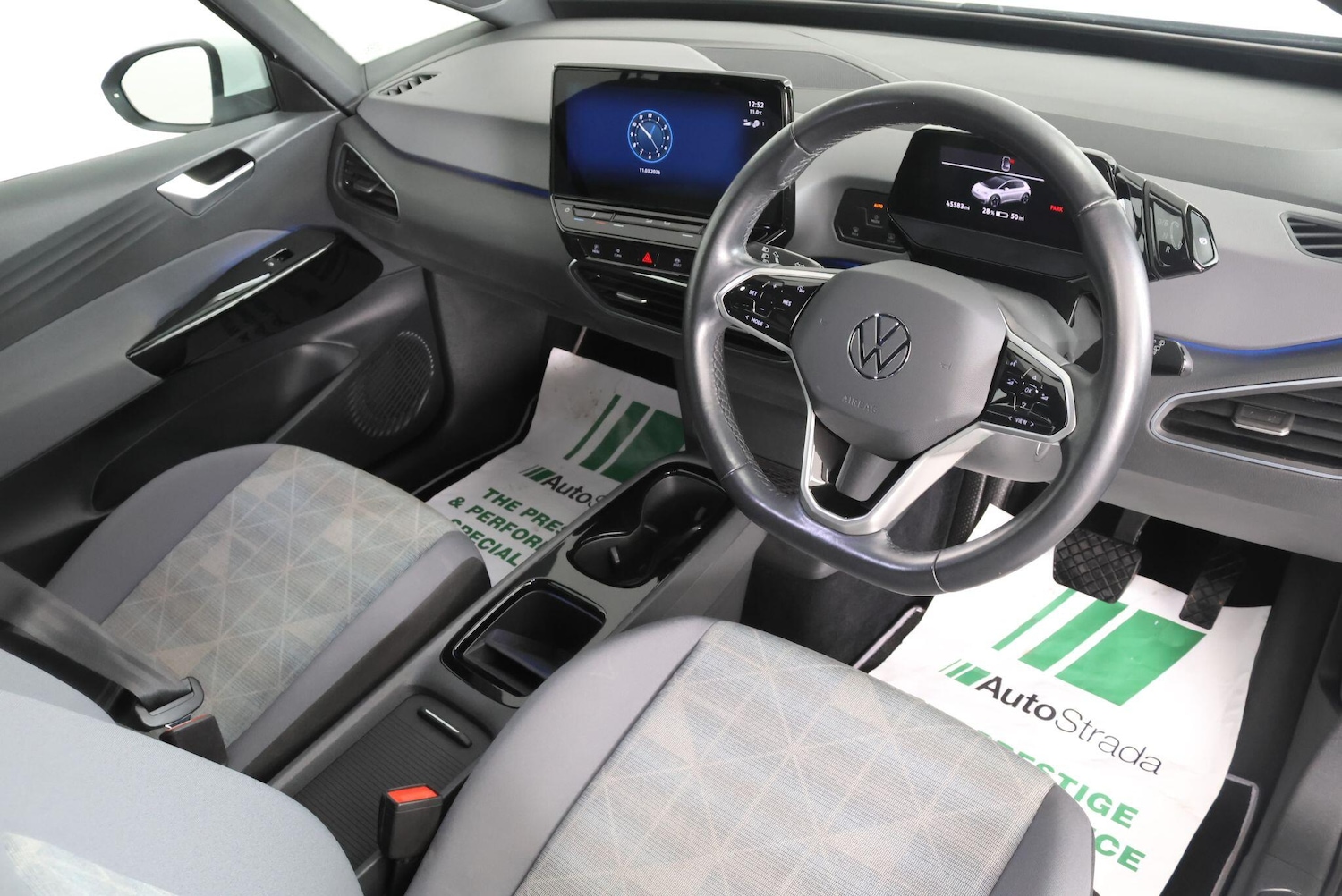 Used Volkswagen ID.3 2023 for sale - 77839299: Photo 2