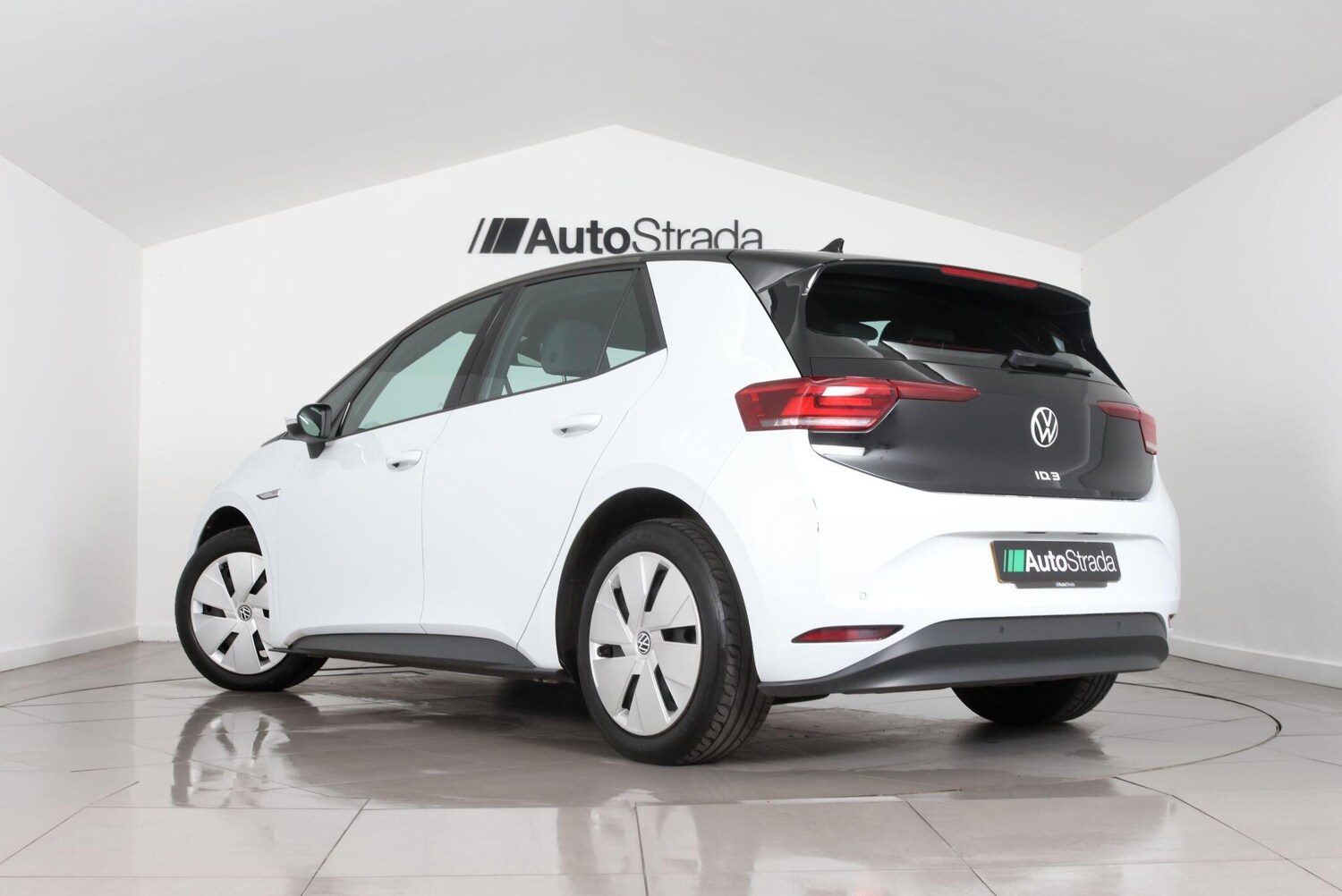 Used Volkswagen ID.3 2023 for sale - 77839299: Photo 9