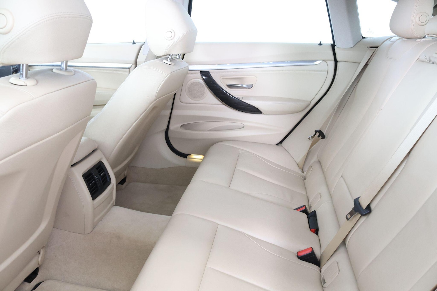 Used BMW 3 Series 2013 for sale - 77358410: Photo 32