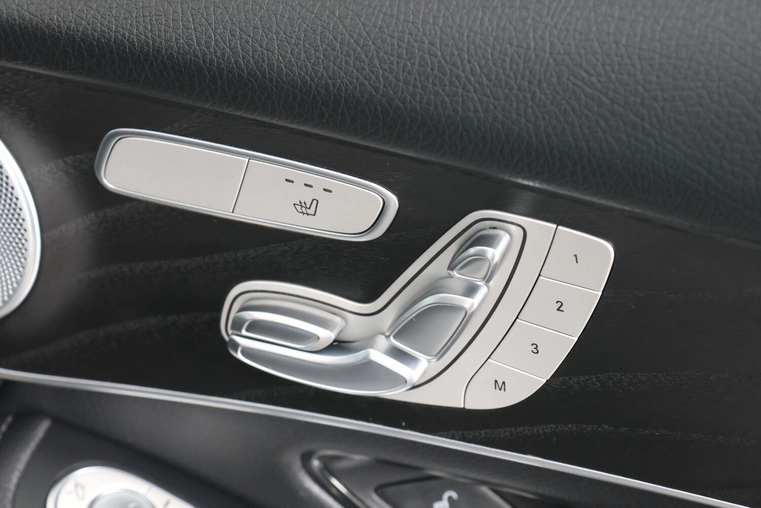 Used Mercedes-Benz GLC 2020 for sale - 77612650: Photo 50