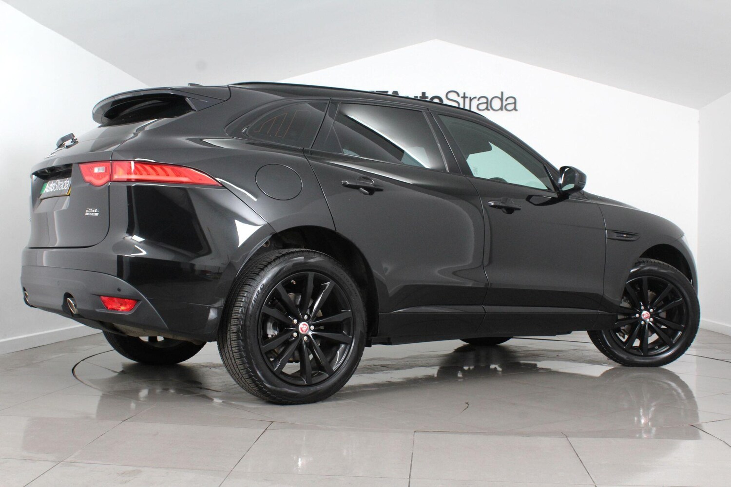 Used Jaguar F-Pace 2020 for sale - 76989380: Photo 14