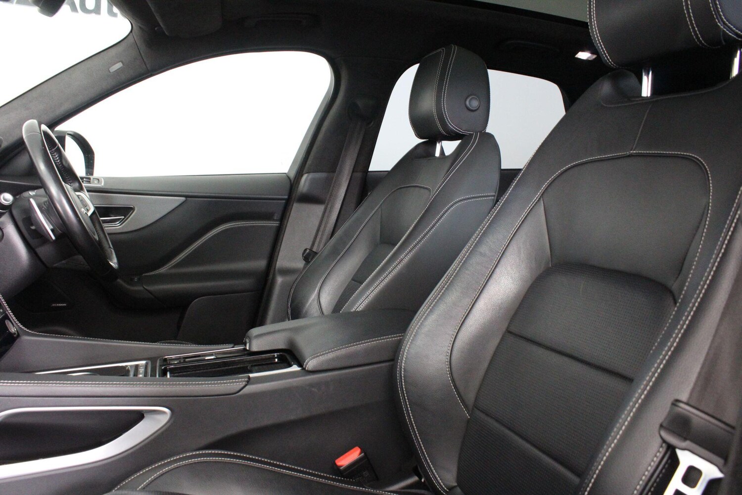 Used Jaguar F-Pace 2020 for sale - 76989380: Photo 65