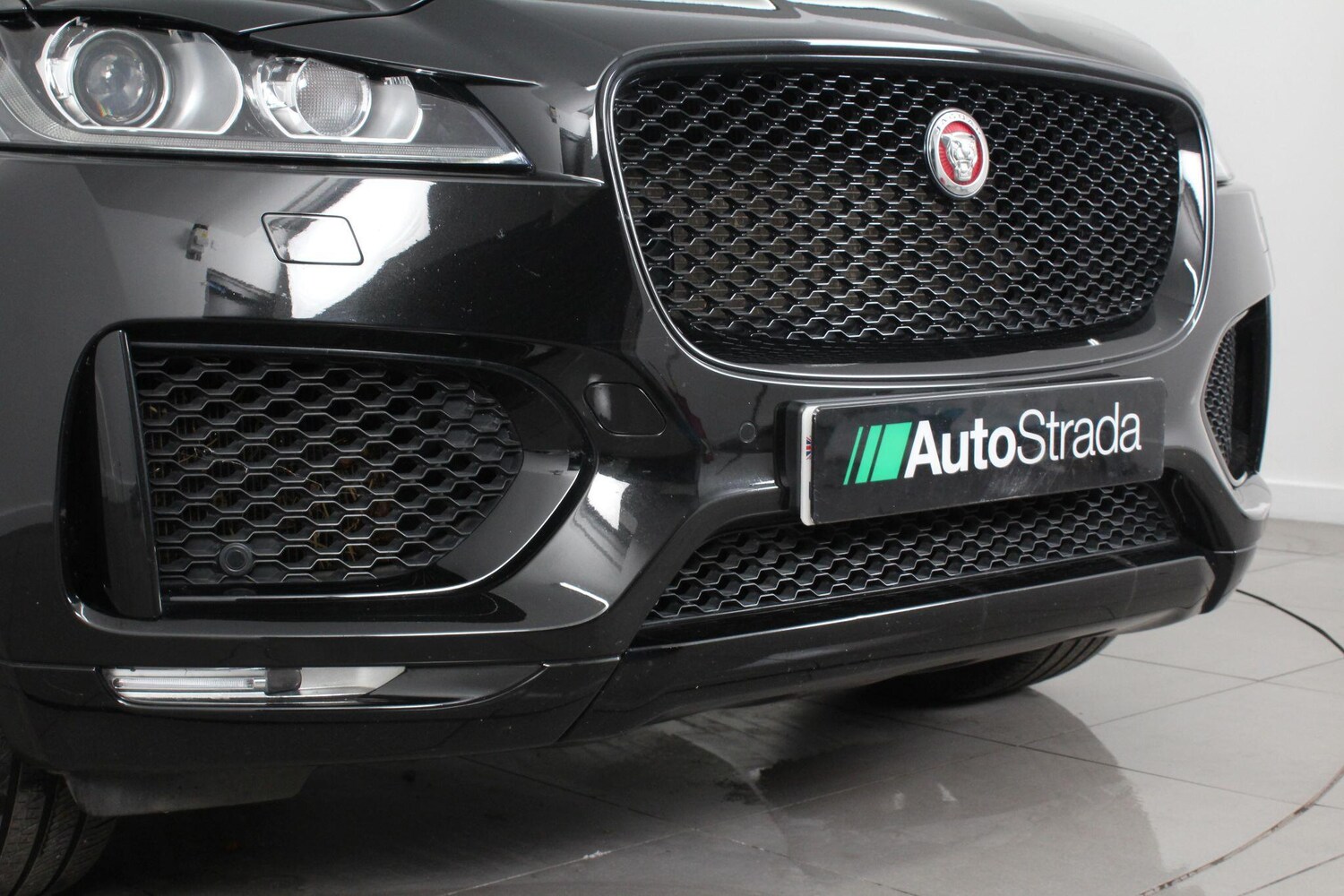 Used Jaguar F-Pace 2020 for sale - 76989380: Photo 74